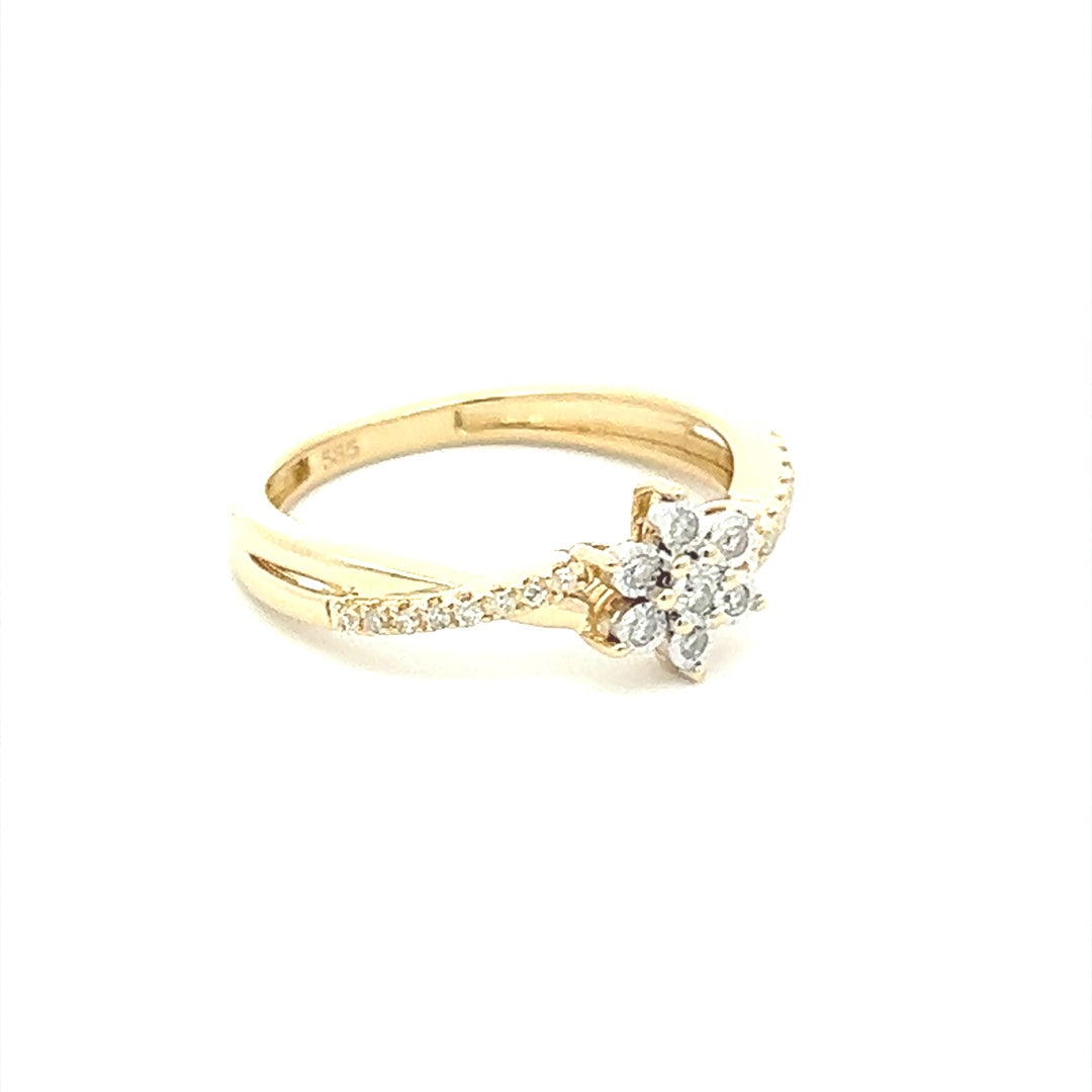 Two Tone Diamond Flower Ring In 14K Yellow & White Gold