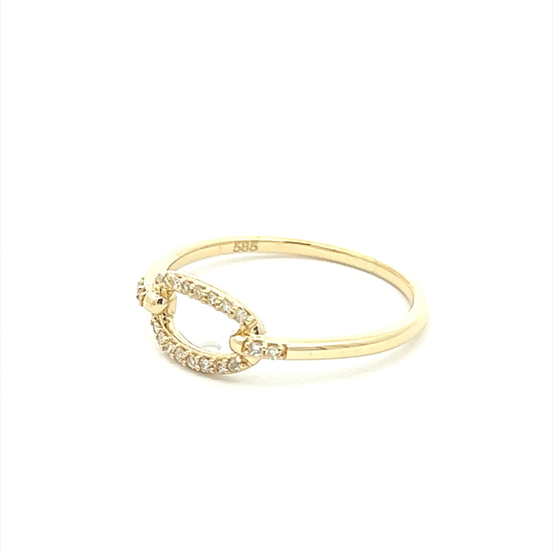 Oval Diamond Ring In 14K Yellow Gold