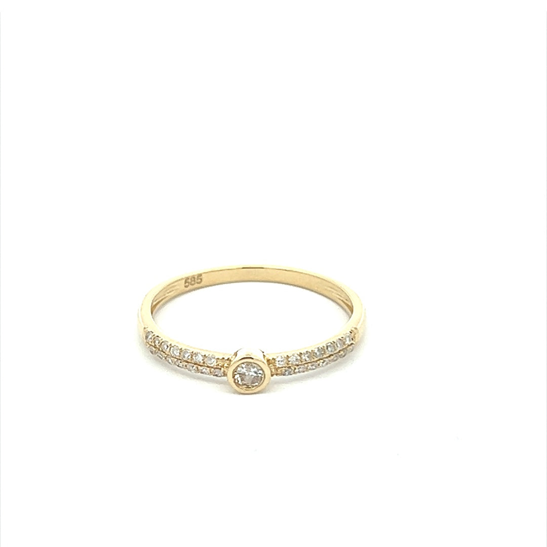 Diamond Ring In 14K Yellow Gold